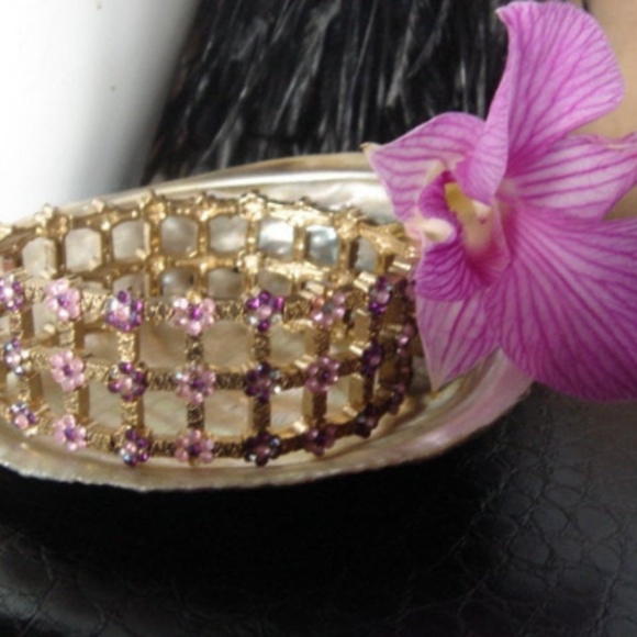 Vintage Bracelet‎ Intricate mesh and flower design - Picture 1 of 5